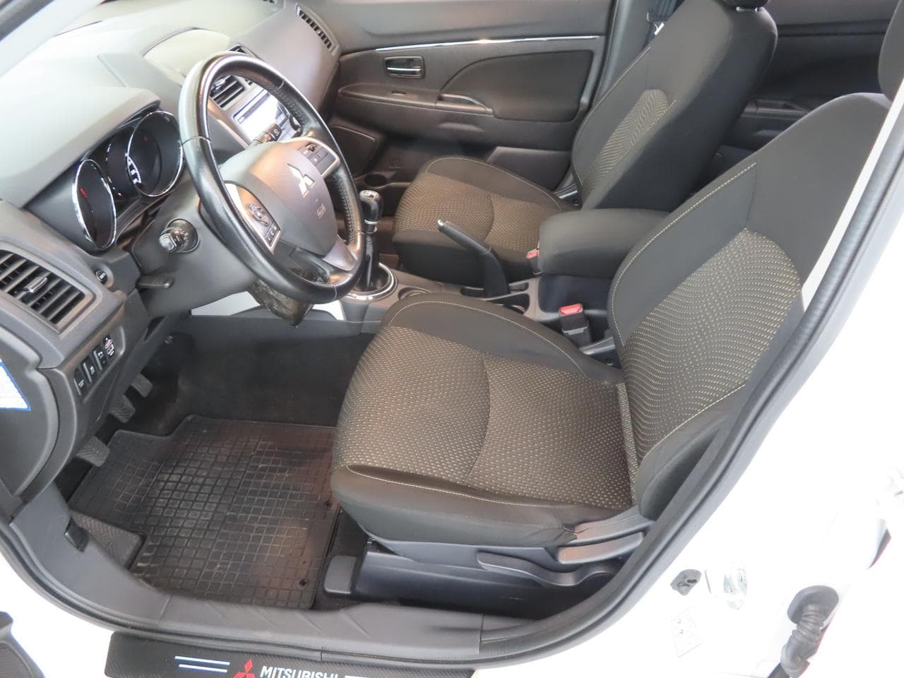 2014 Mitsubishi ASX - 16