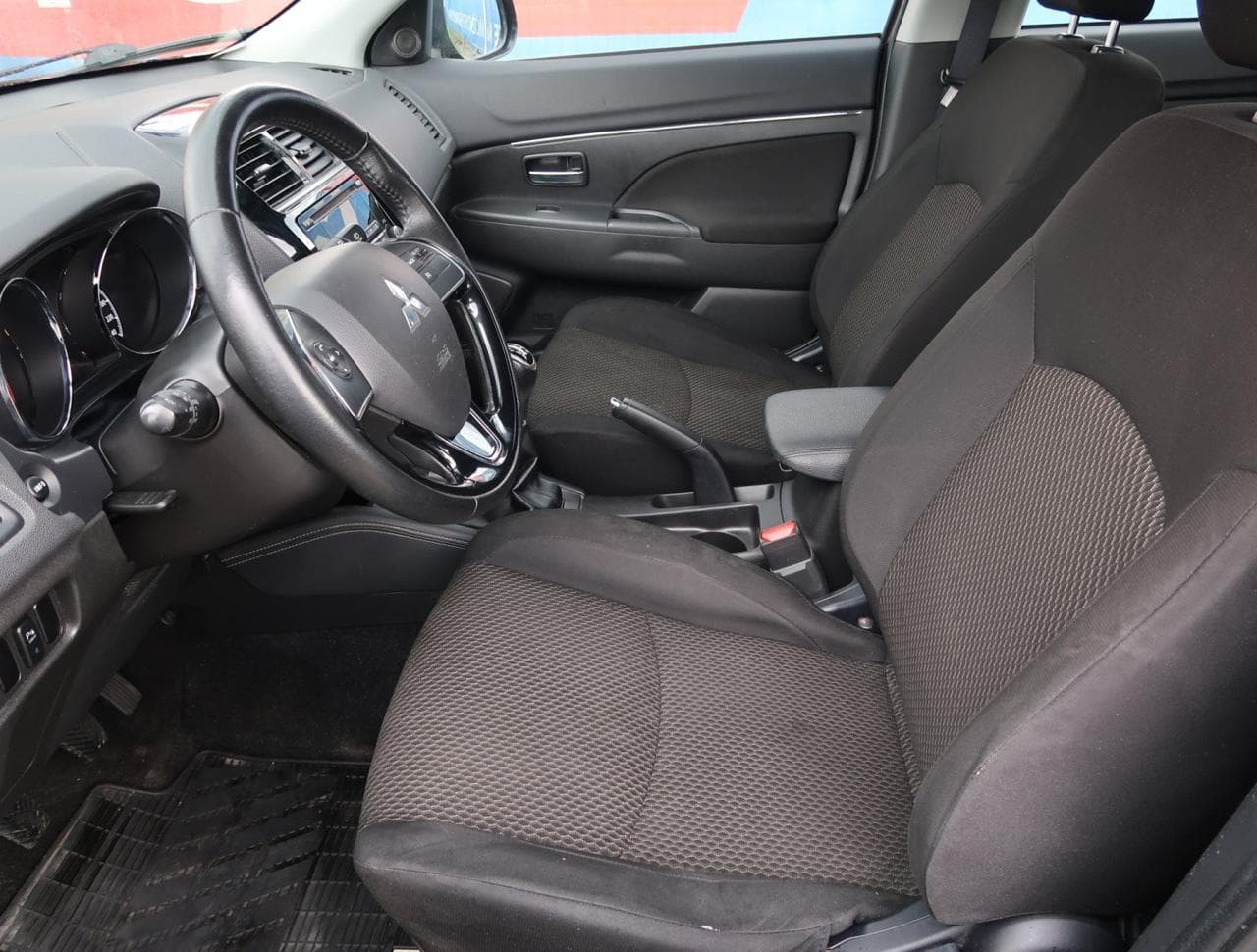 2018 Mitsubishi ASX - 16