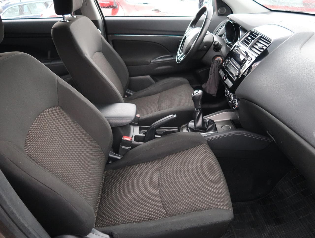 2018 Mitsubishi ASX - 12