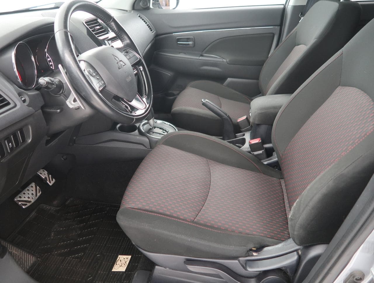 2017 Mitsubishi ASX - 16