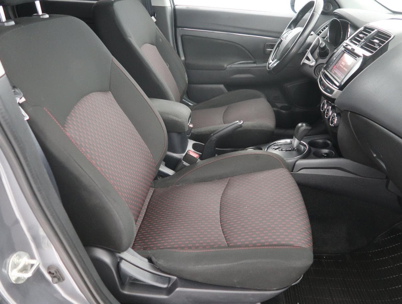 2017 Mitsubishi ASX - 12