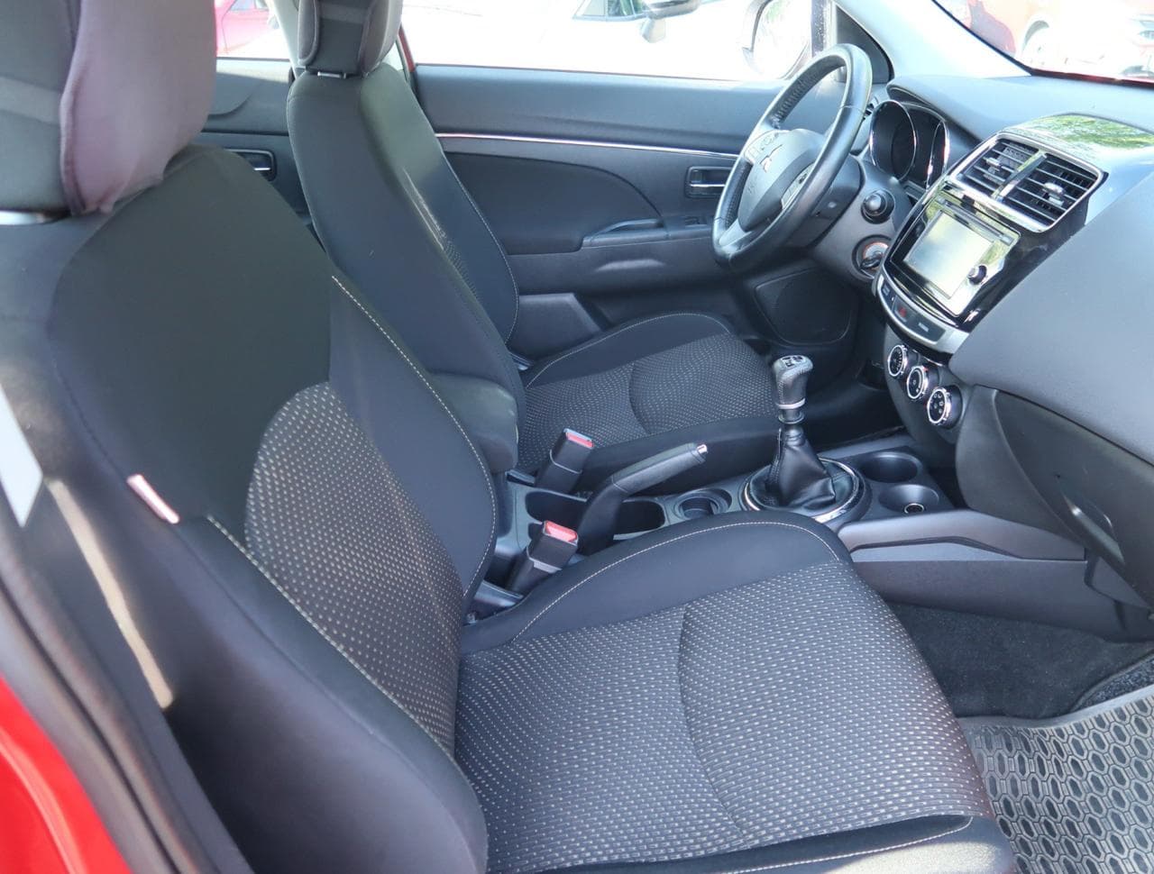 2015 Mitsubishi ASX - 12