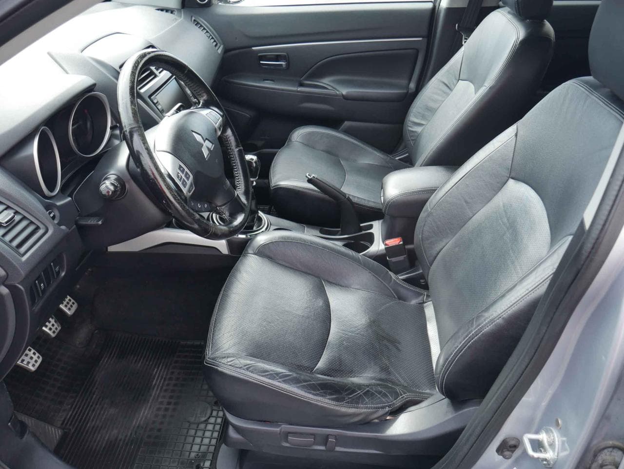 2011 Mitsubishi ASX - 11