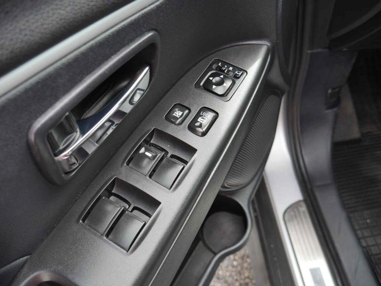 2011 Mitsubishi ASX - 15