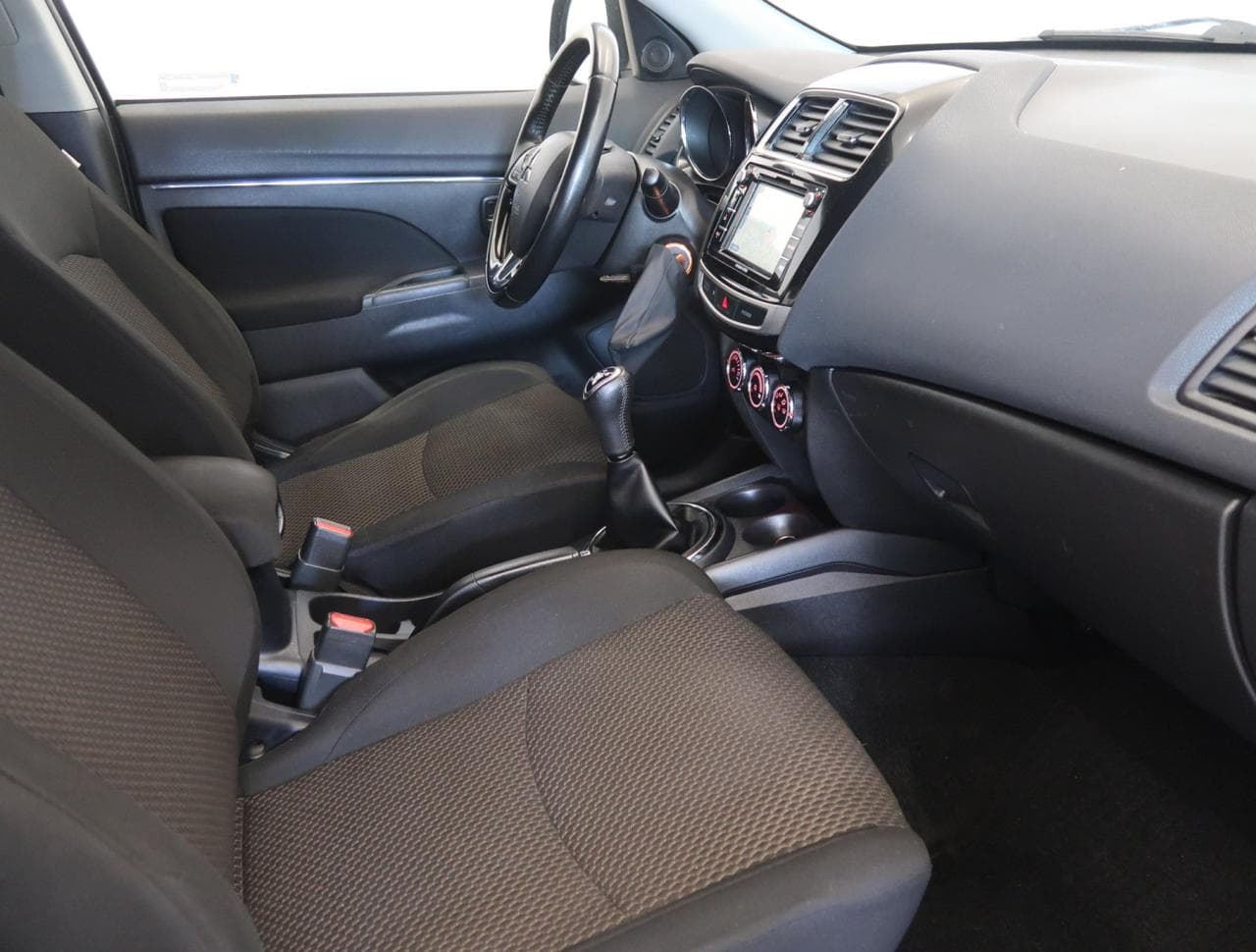 2017 Mitsubishi ASX - 12