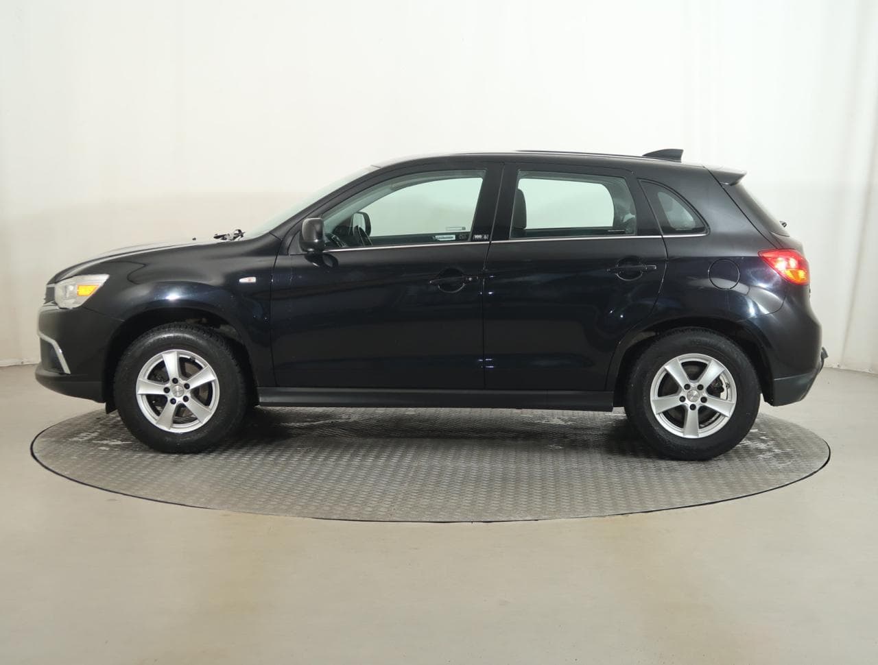 2017 Mitsubishi ASX - 4