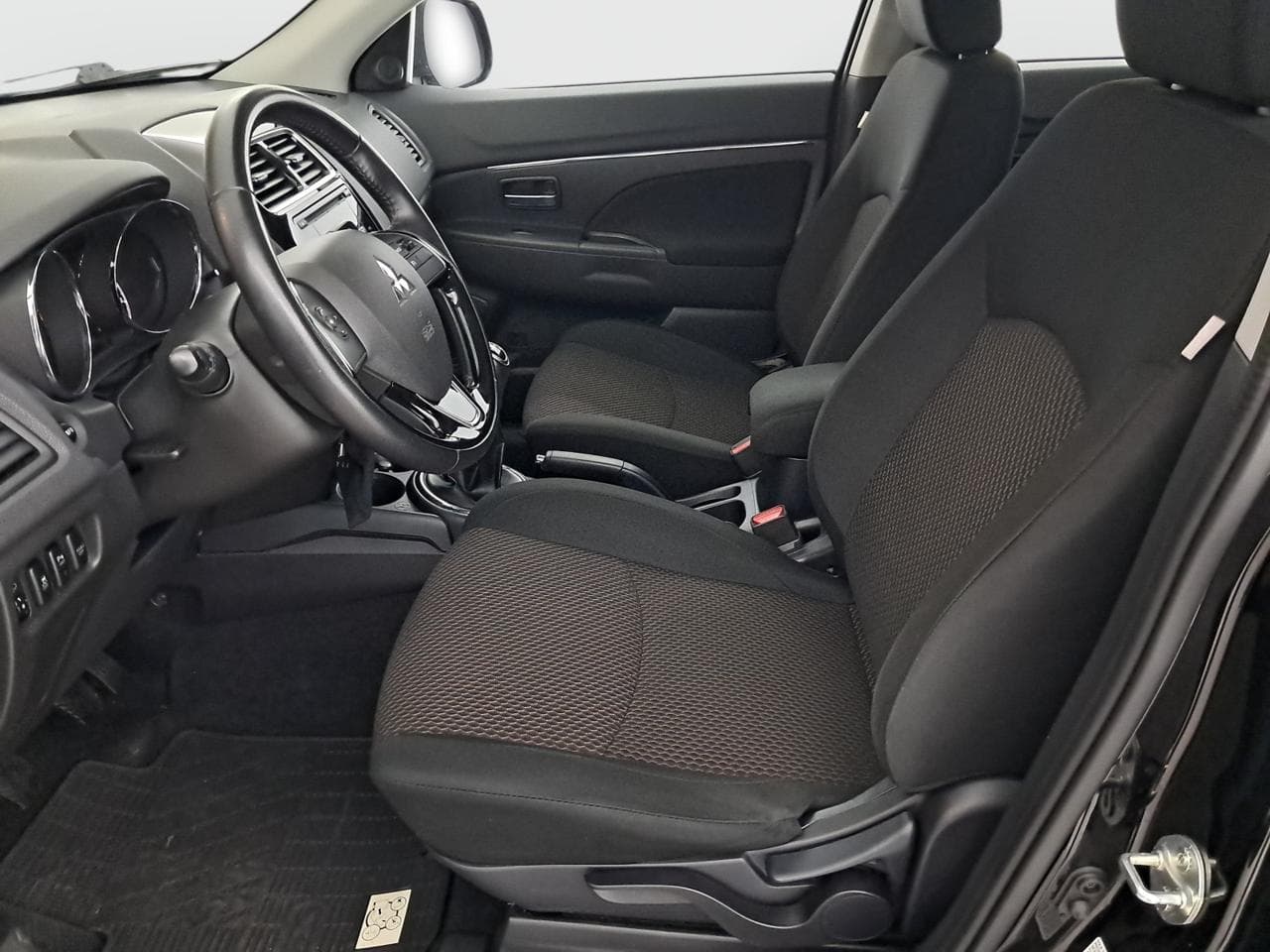 2017 Mitsubishi ASX - 39