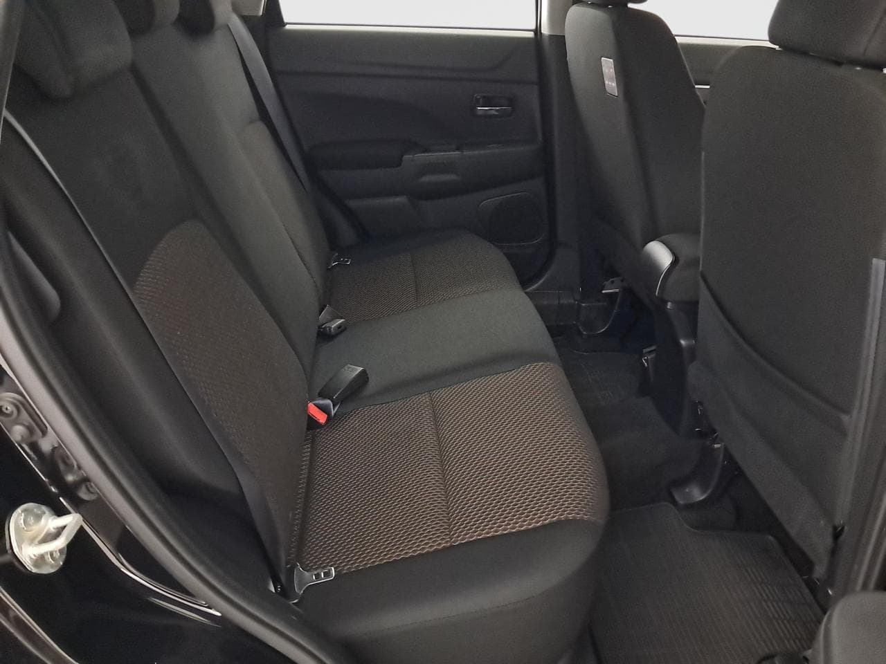 2017 Mitsubishi ASX - 32