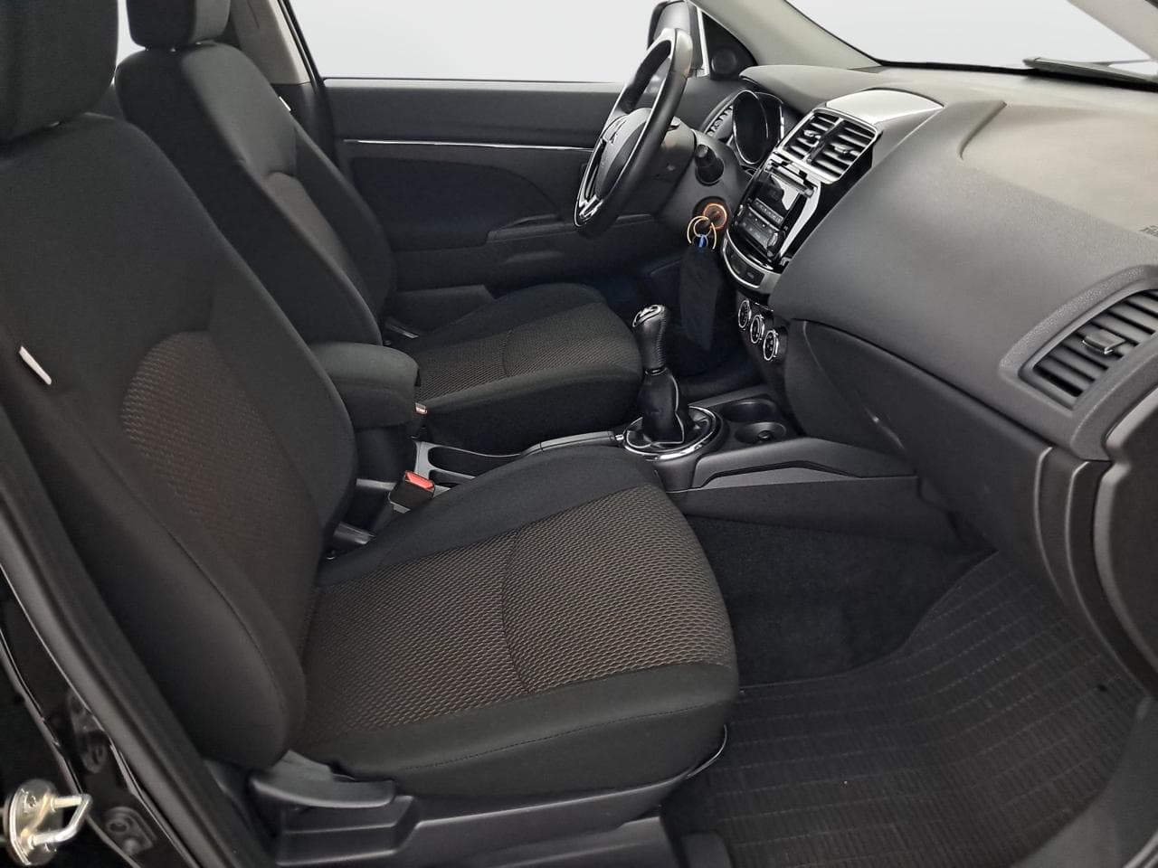 2017 Mitsubishi ASX - 29