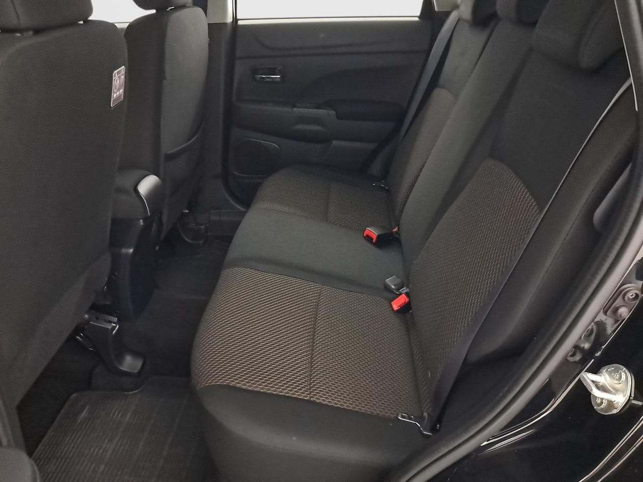 2017 Mitsubishi ASX - 36