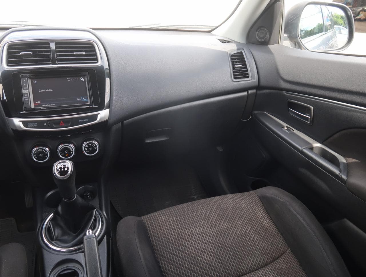 2017 Mitsubishi ASX - 11