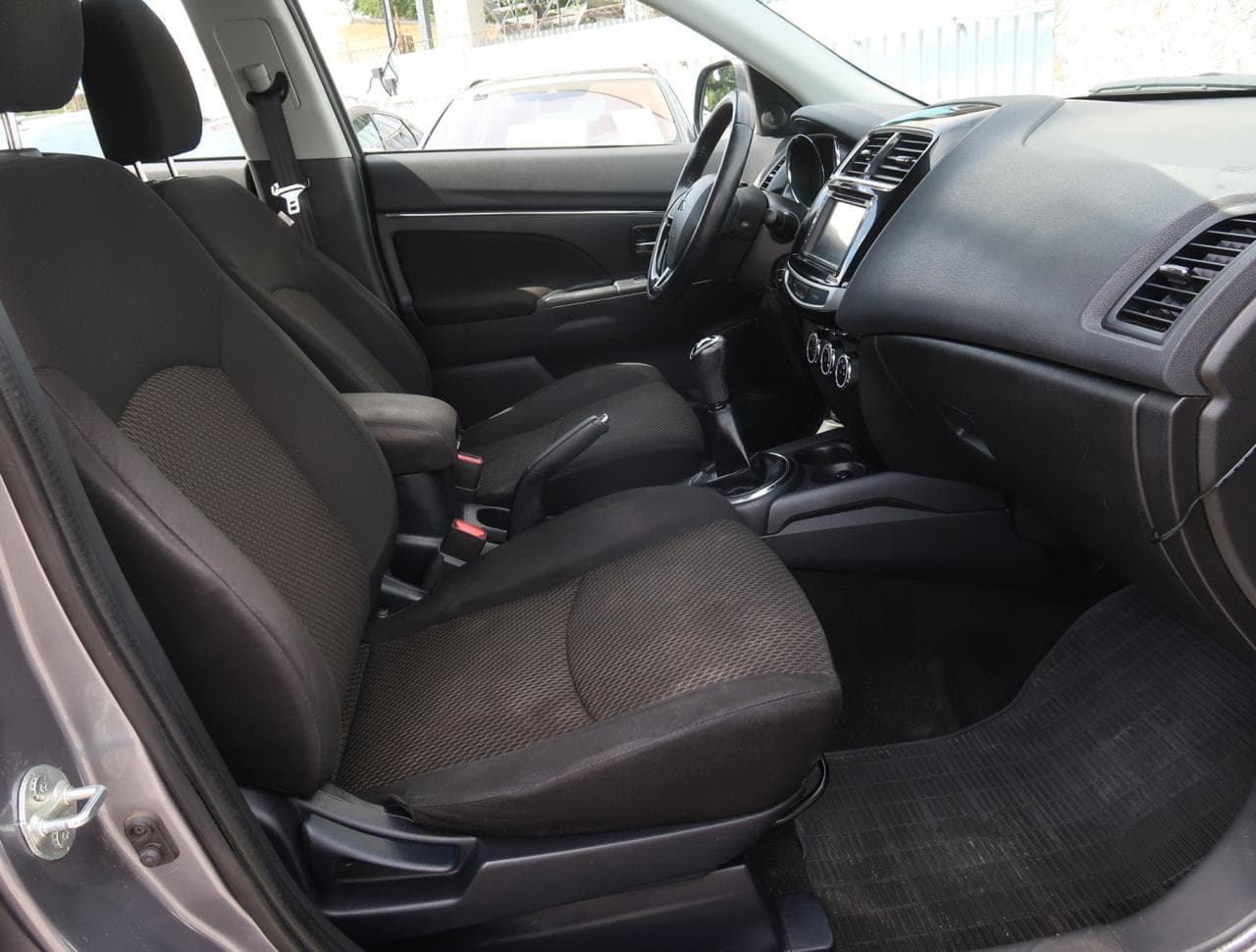 2017 Mitsubishi ASX - 12