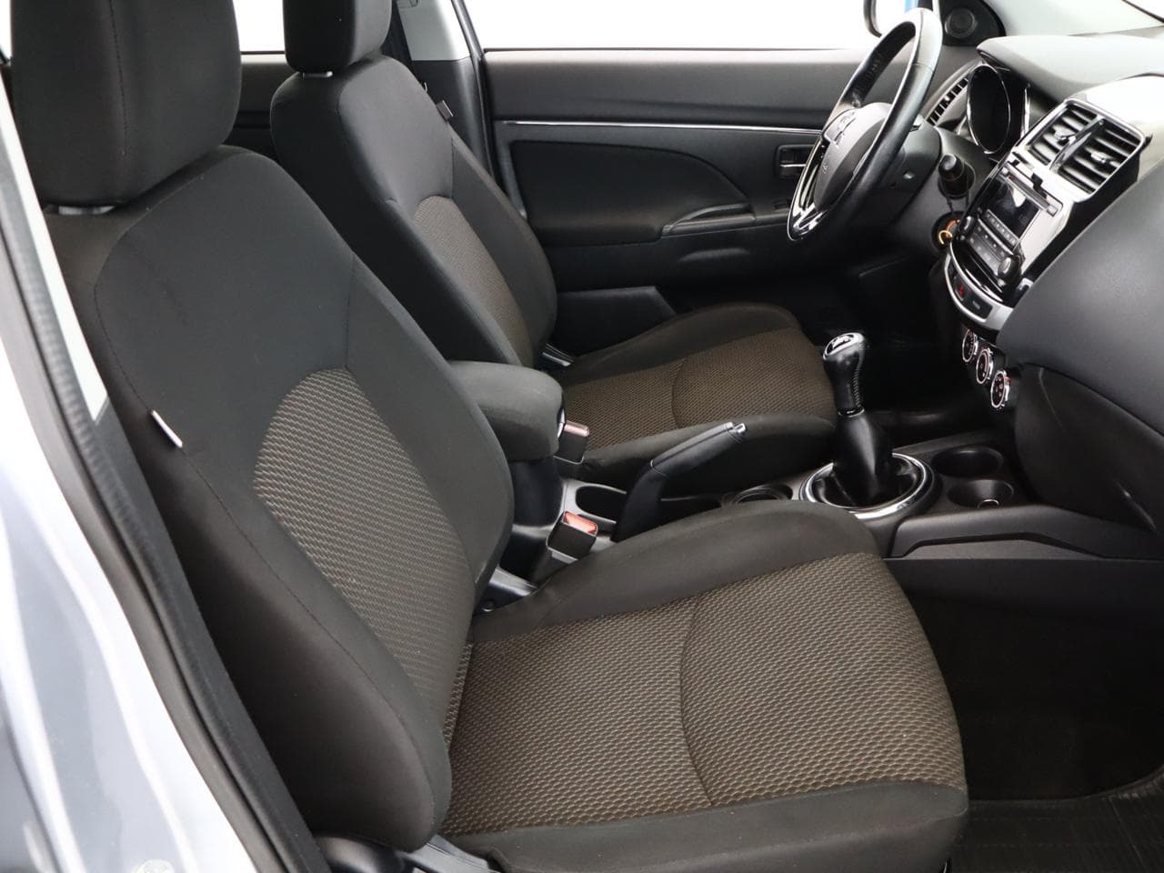 2016 Mitsubishi ASX - 10