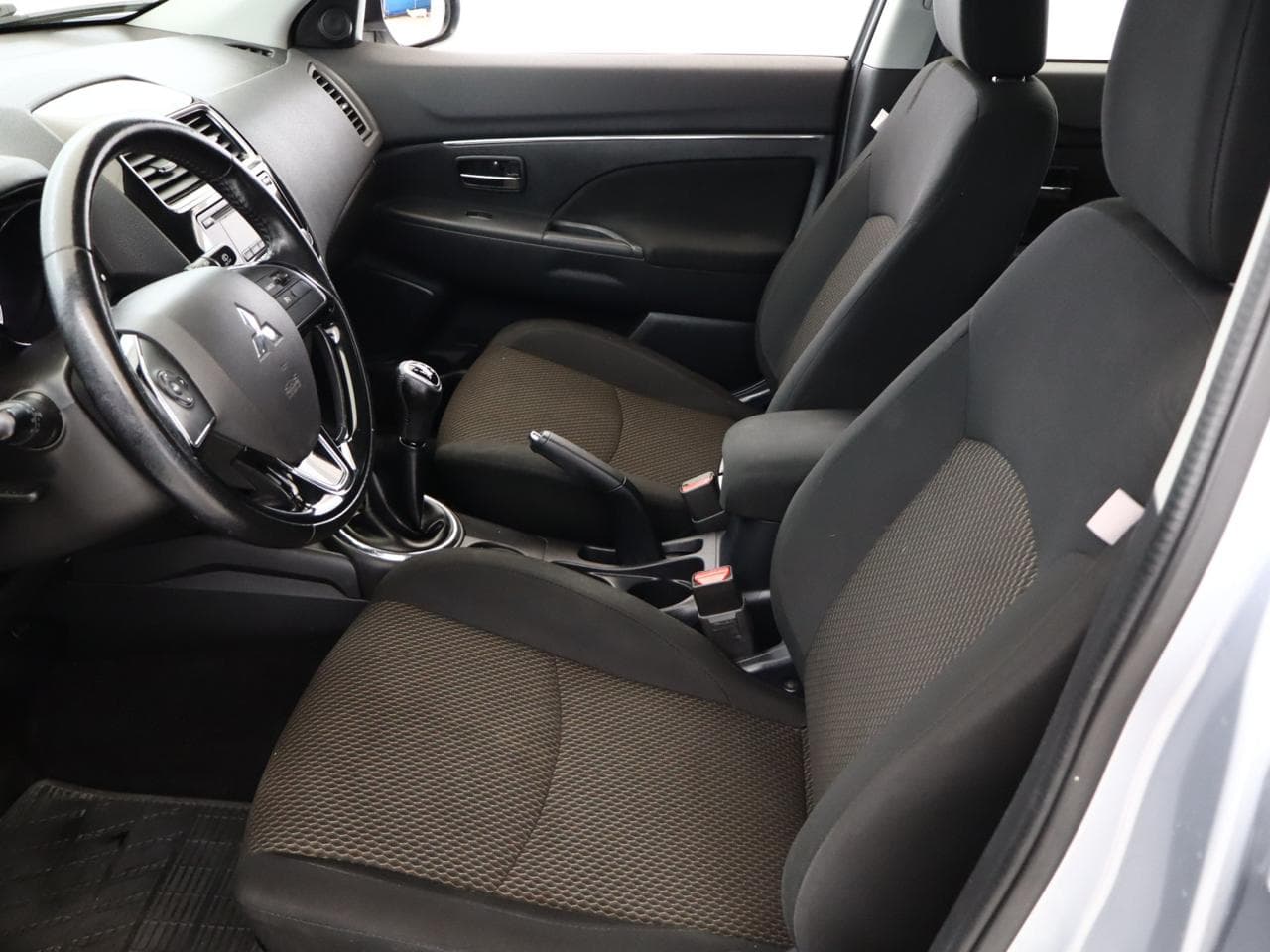 2016 Mitsubishi ASX - 14