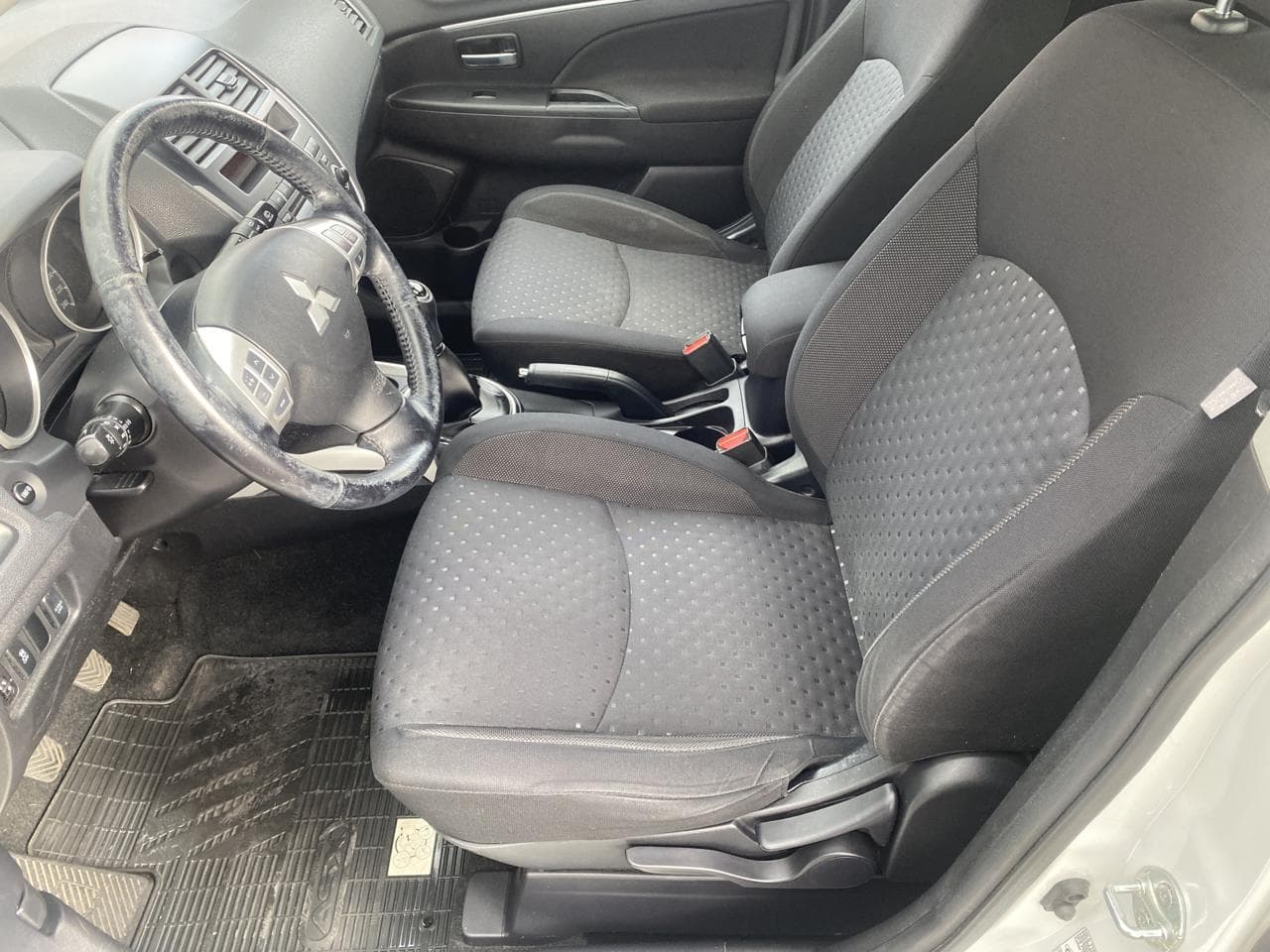 2011 Mitsubishi ASX - 9