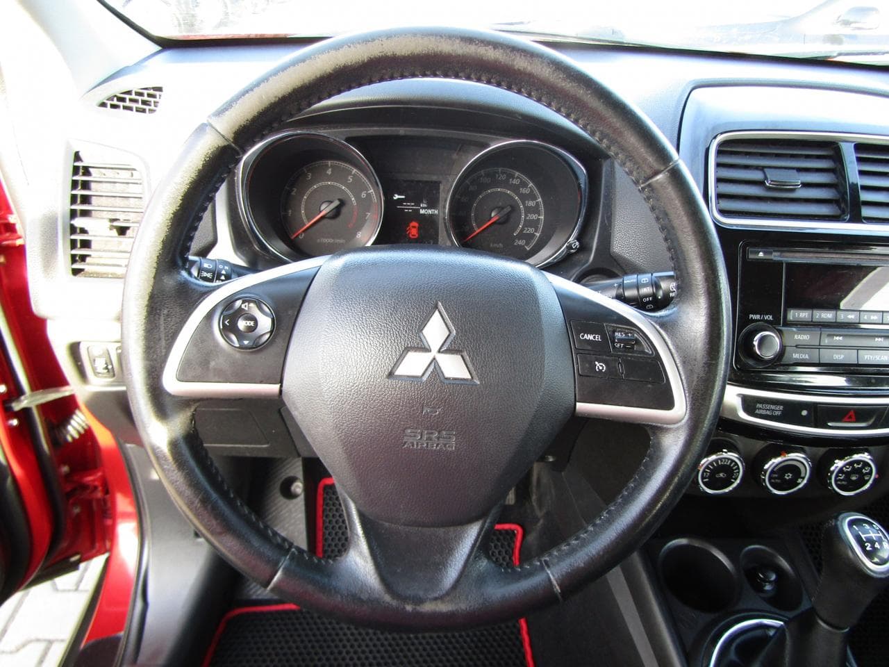 2015 Mitsubishi ASX - 16