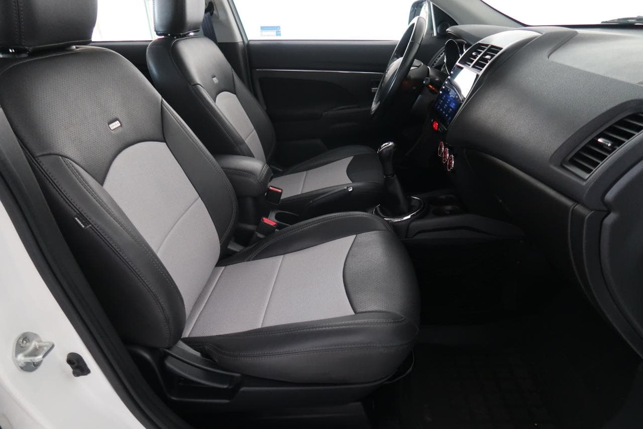2014 Mitsubishi ASX - 12