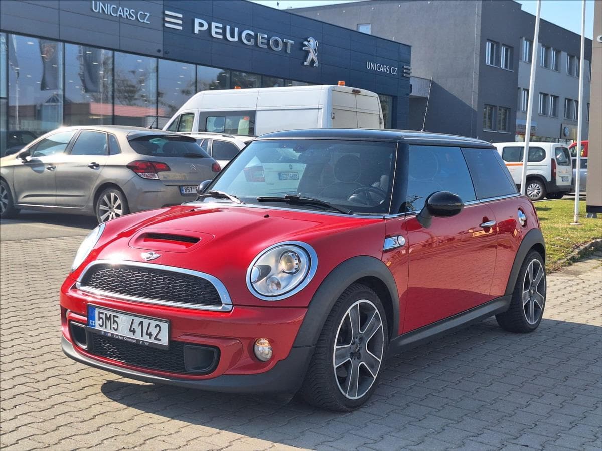Mini Cooper 1,6   S Harman/Kardon hatchback