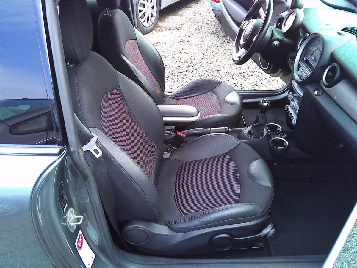 2010 Mini COOPER - 9