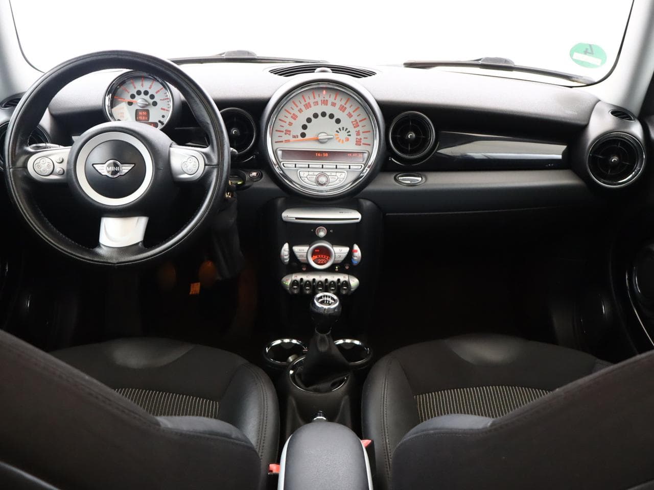 2009 Mini COOPER - 9