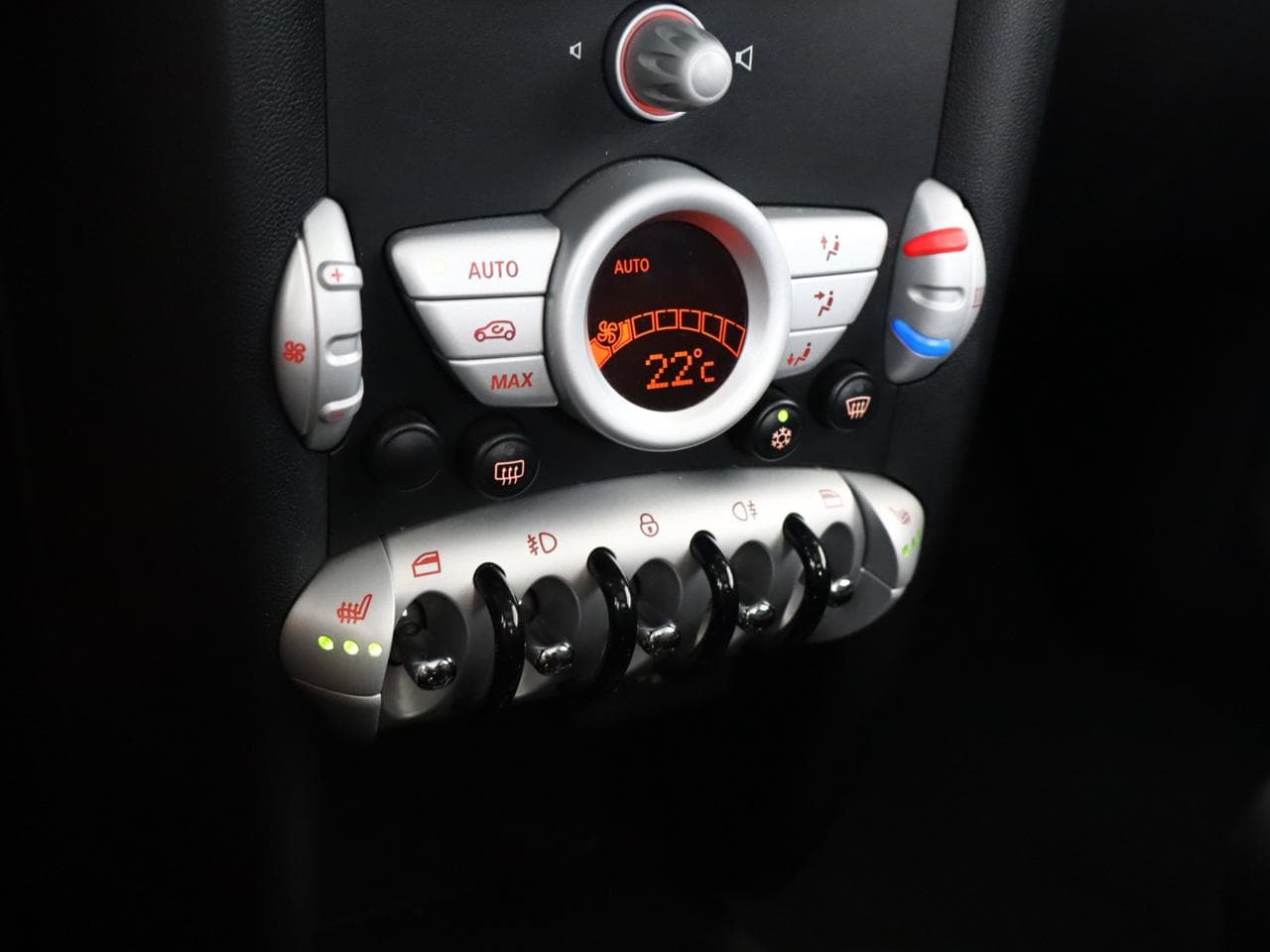 2009 Mini COOPER - 18