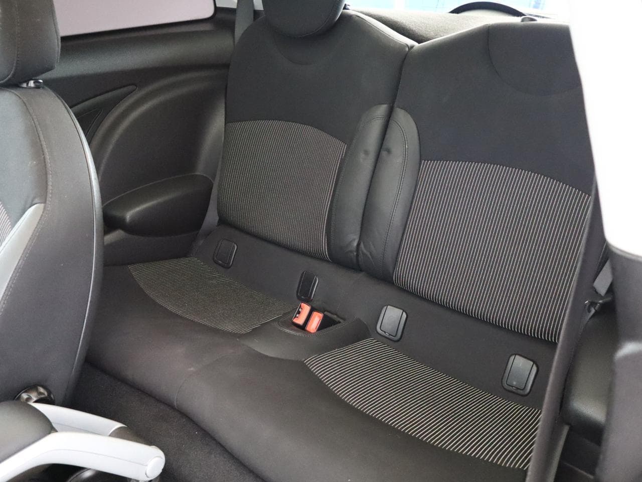 2009 Mini COOPER - 12