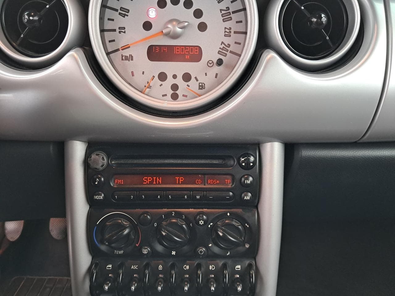 2005 Mini COOPER - 16