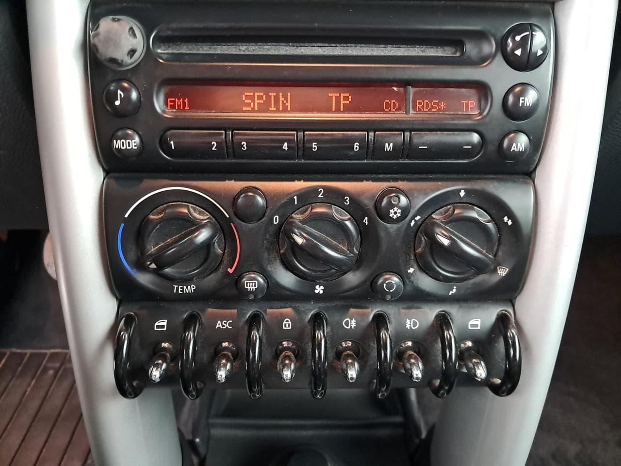 2005 Mini COOPER - 17