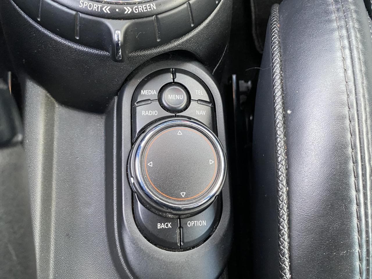 2016 Mini Cooper S - 31