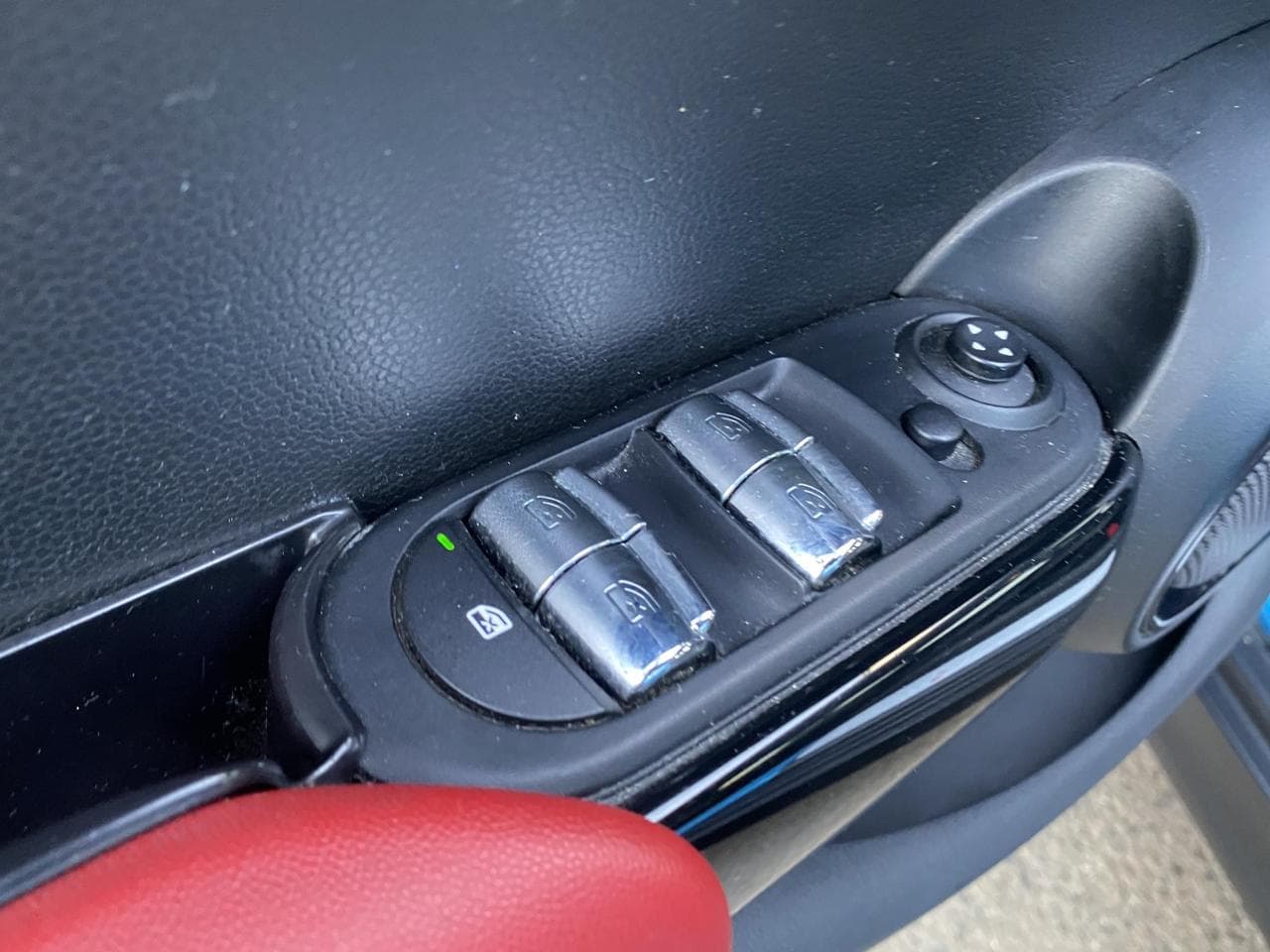 2016 Mini Cooper S - 25