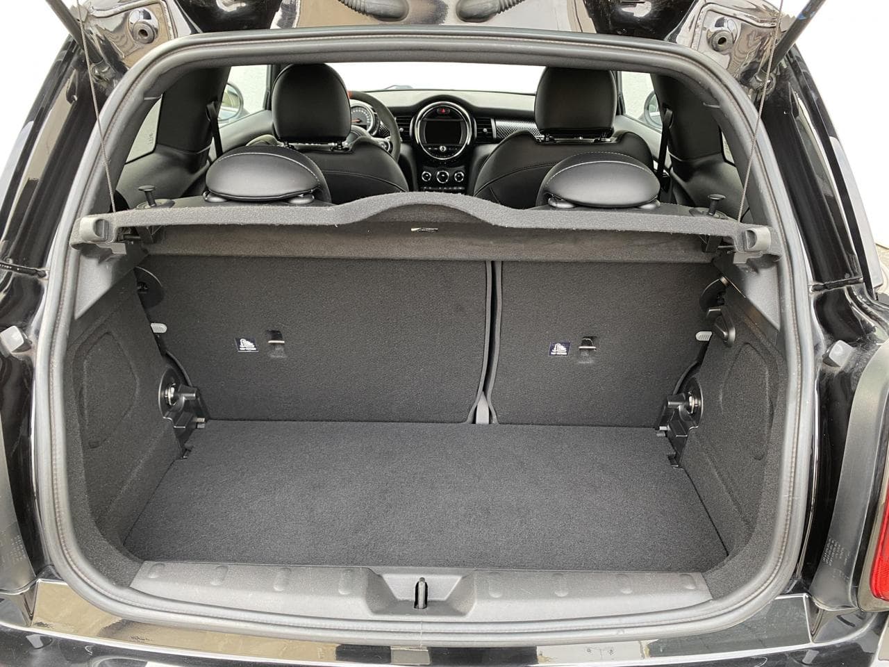 2017 Mini Cooper S - 13