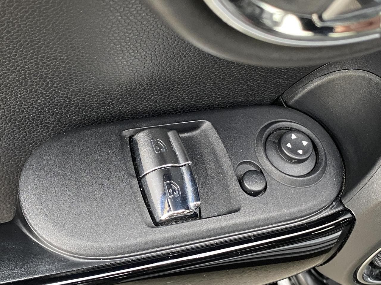 2017 Mini Cooper S - 21