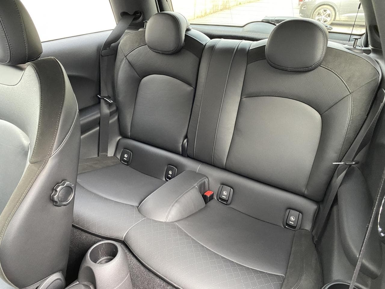 2017 Mini Cooper S - 19