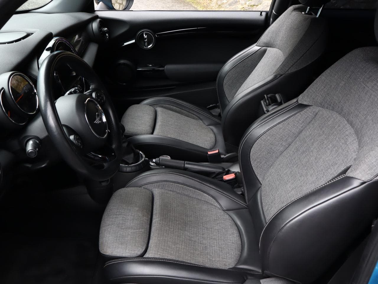2017 Mini COOPER S - 24