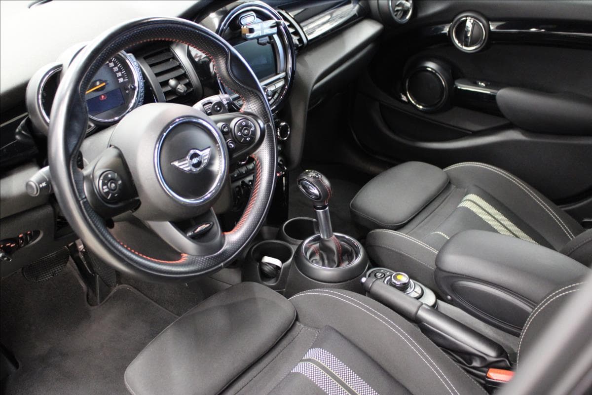 2017 Mini COOPER S - 11
