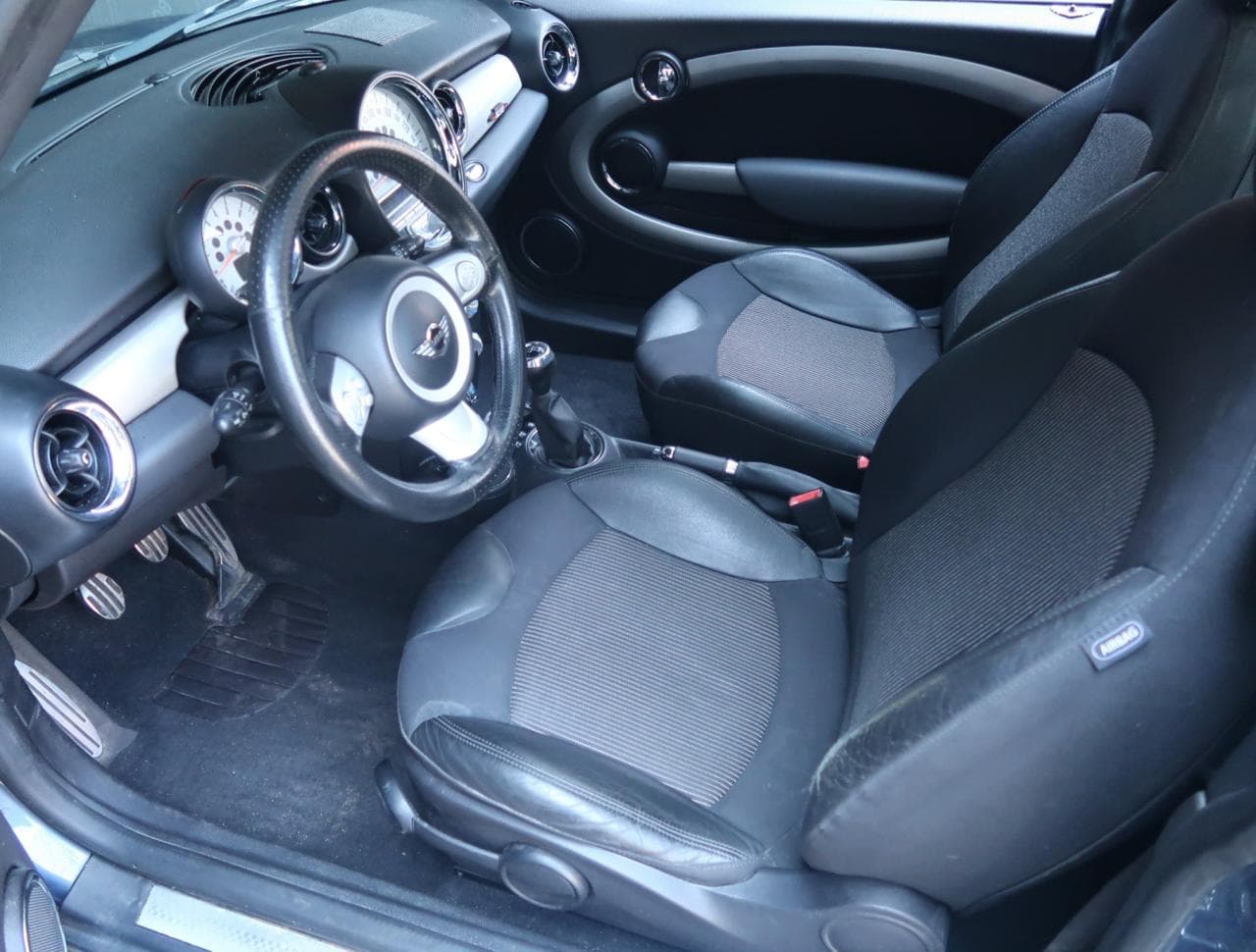 2010 Mini COOPER S - 16
