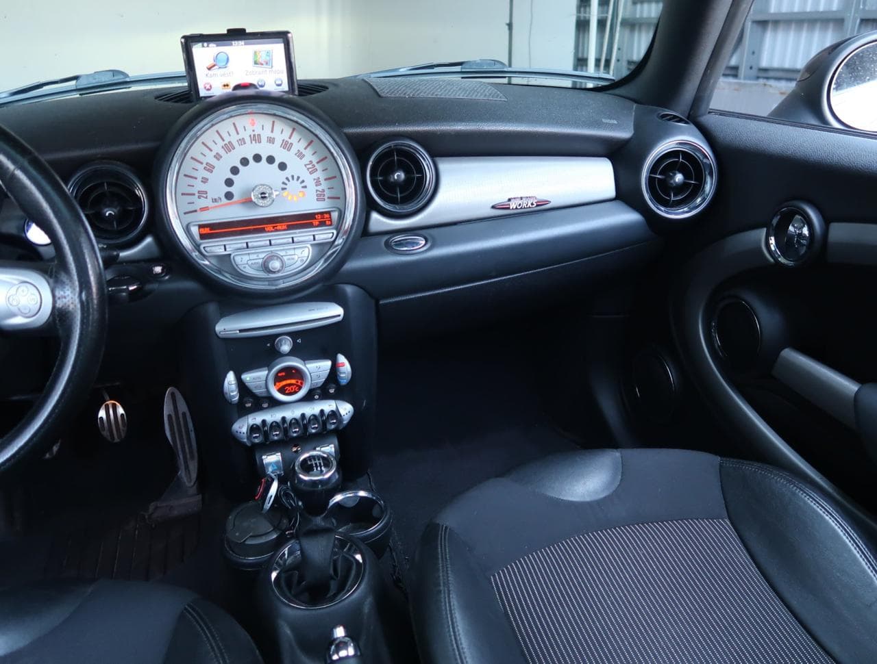 2010 Mini COOPER S - 11