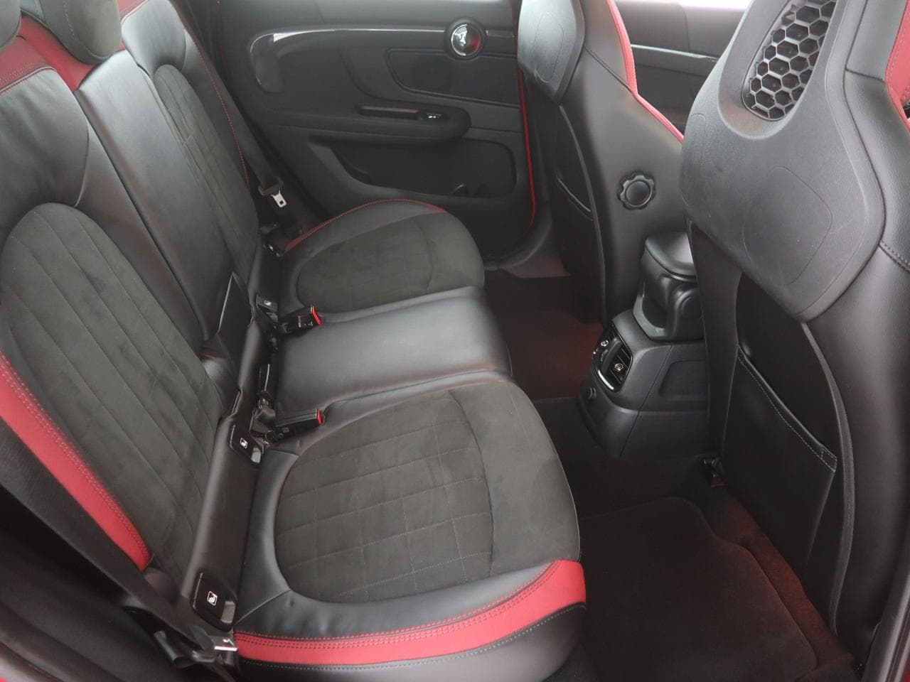 2017 Mini Cooper S - 13