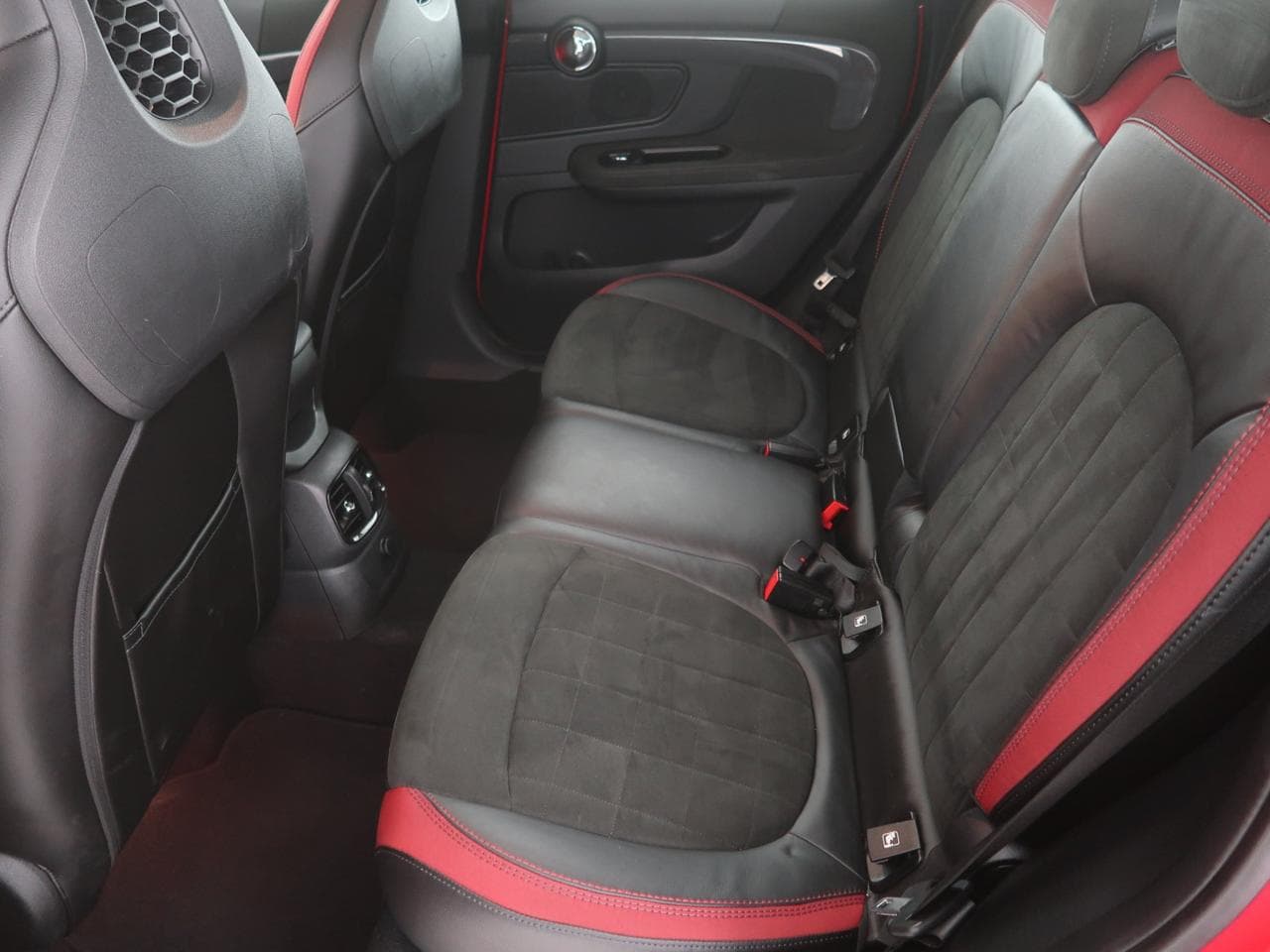 2017 Mini Cooper S - 15