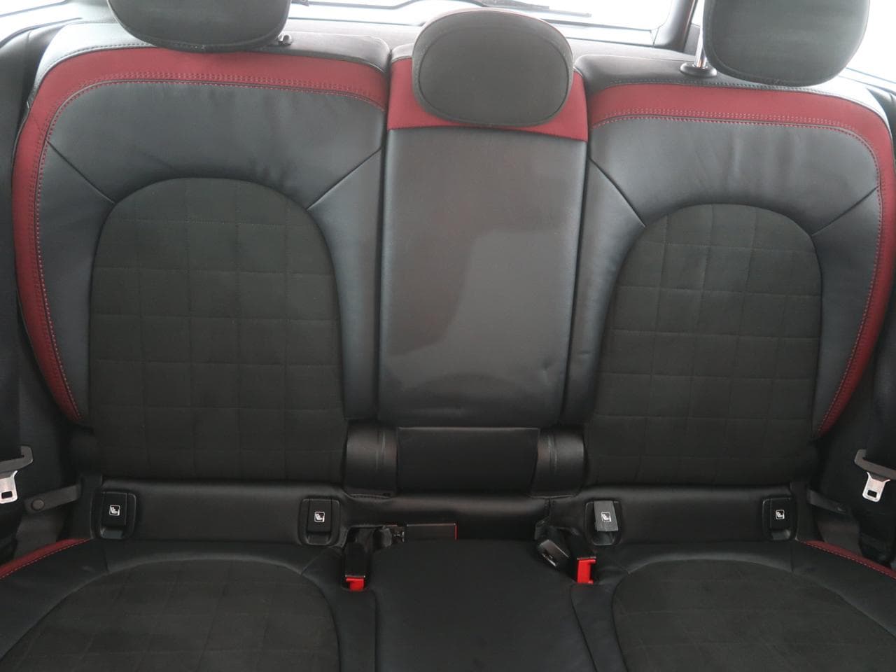 2017 Mini Cooper S - 14