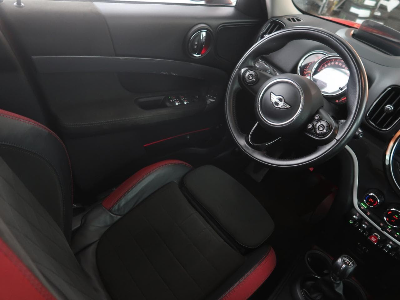 2017 Mini Cooper S - 9