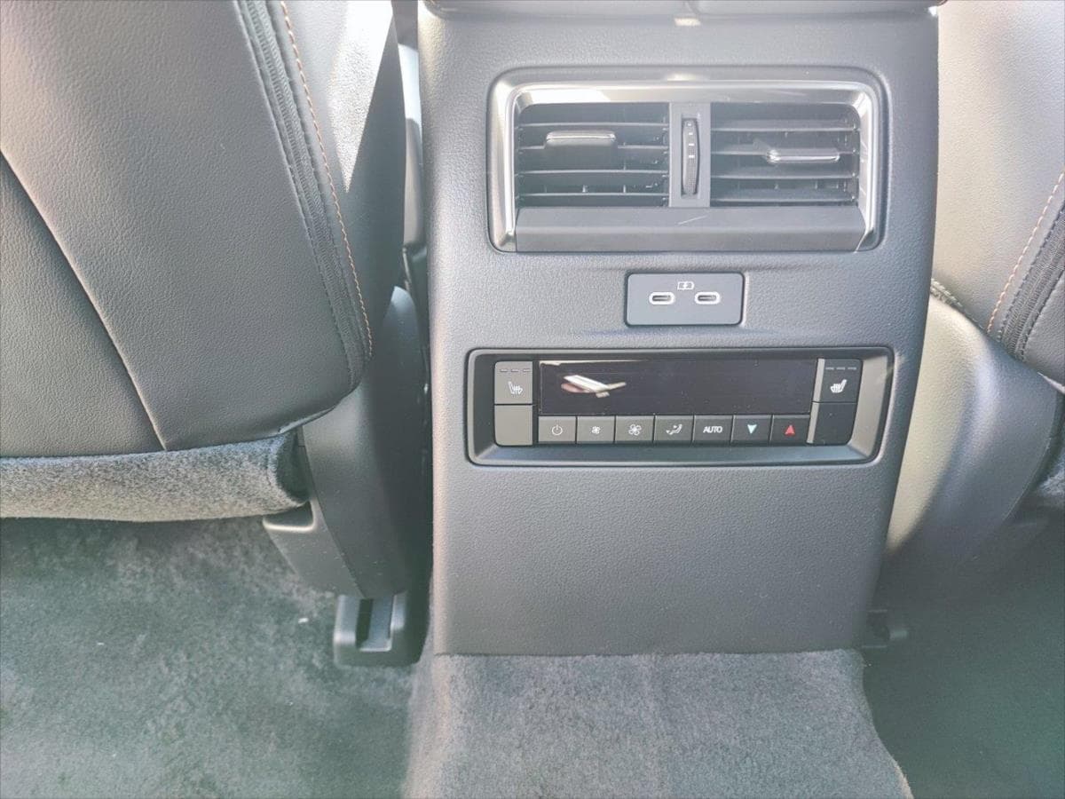 2026 Mazda CX-80 - 14