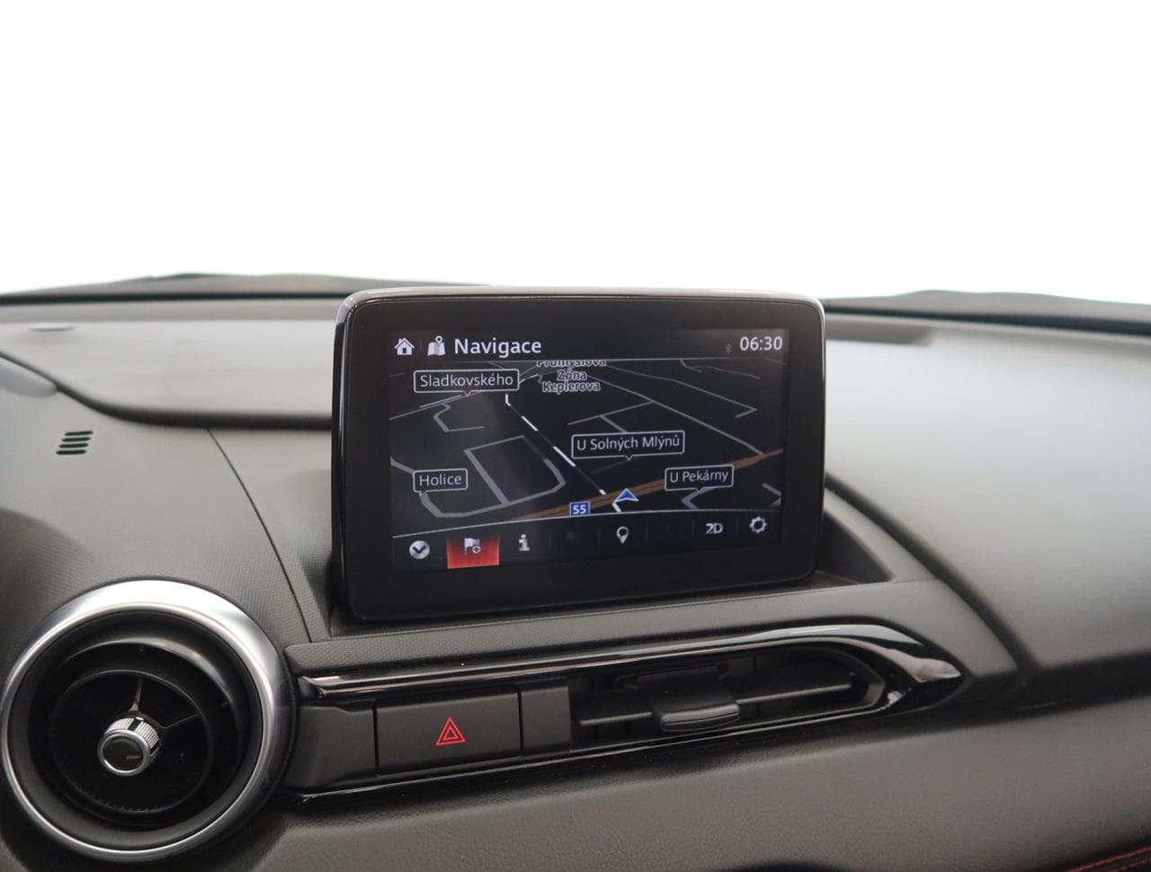 2019 Mazda MX-5 - 16