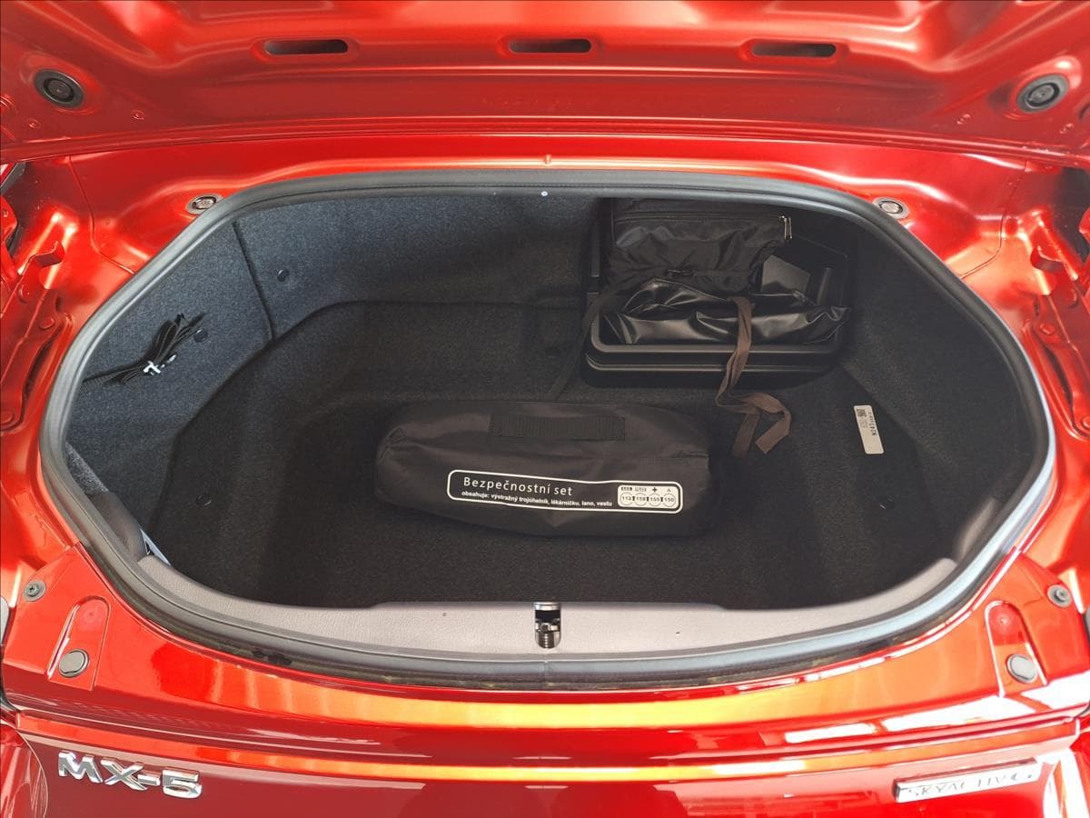 2026 Mazda MX-5 - 11