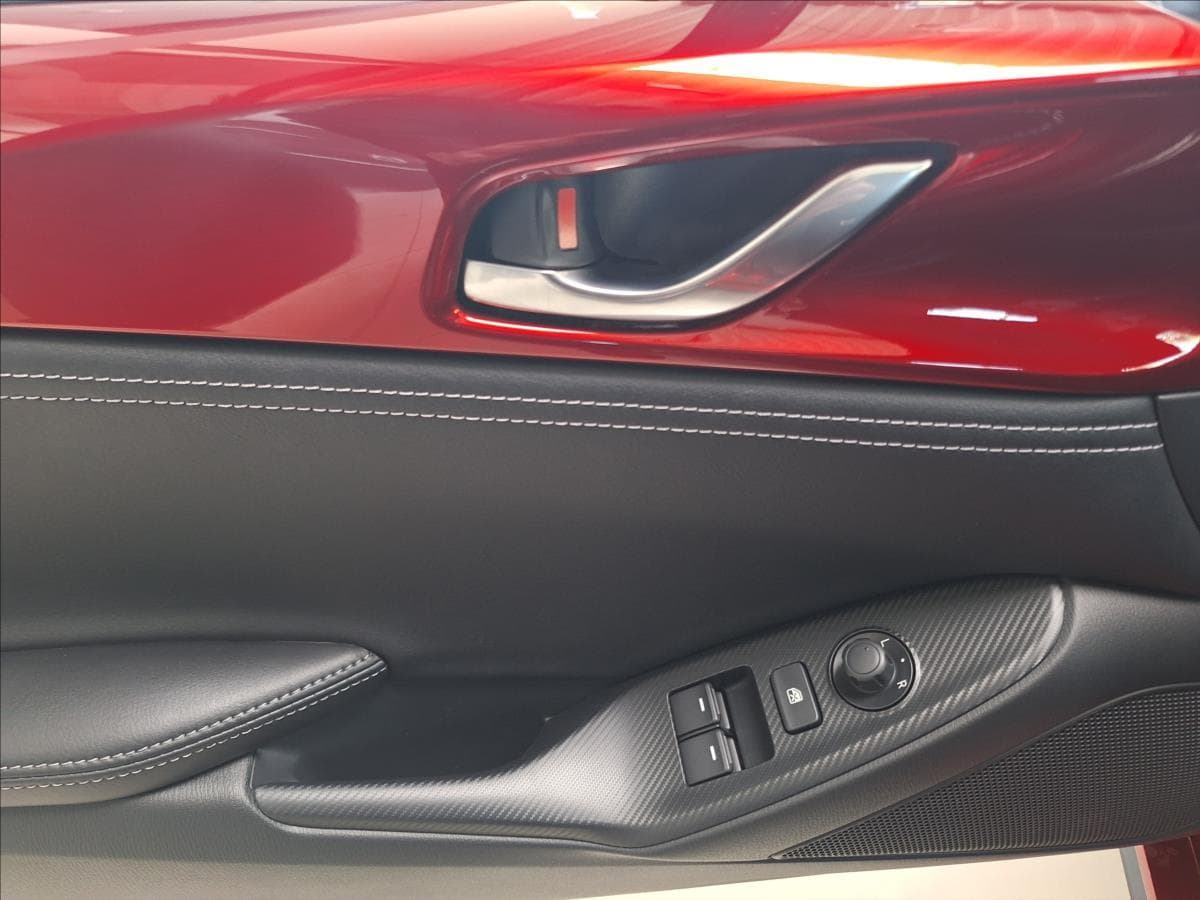 2026 Mazda MX-5 - 8