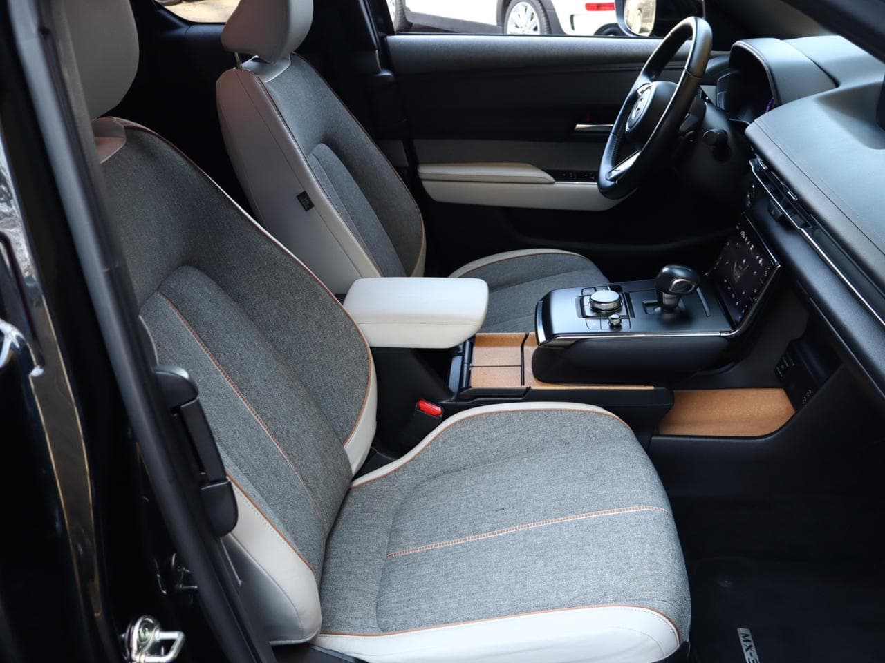 2022 Mazda Mx-30 - 10