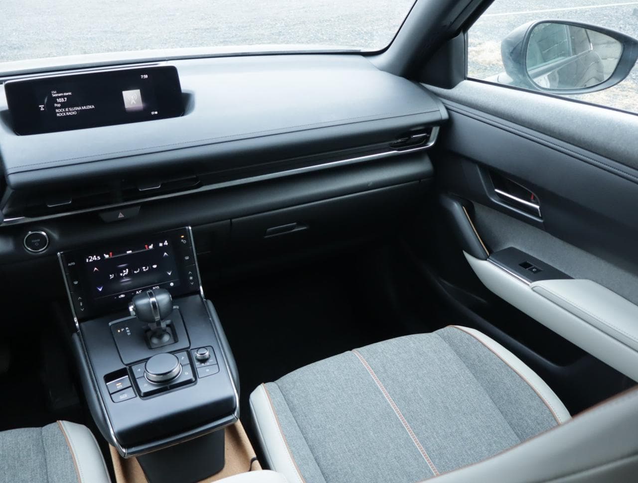 2020 Mazda Mx-30 - 11