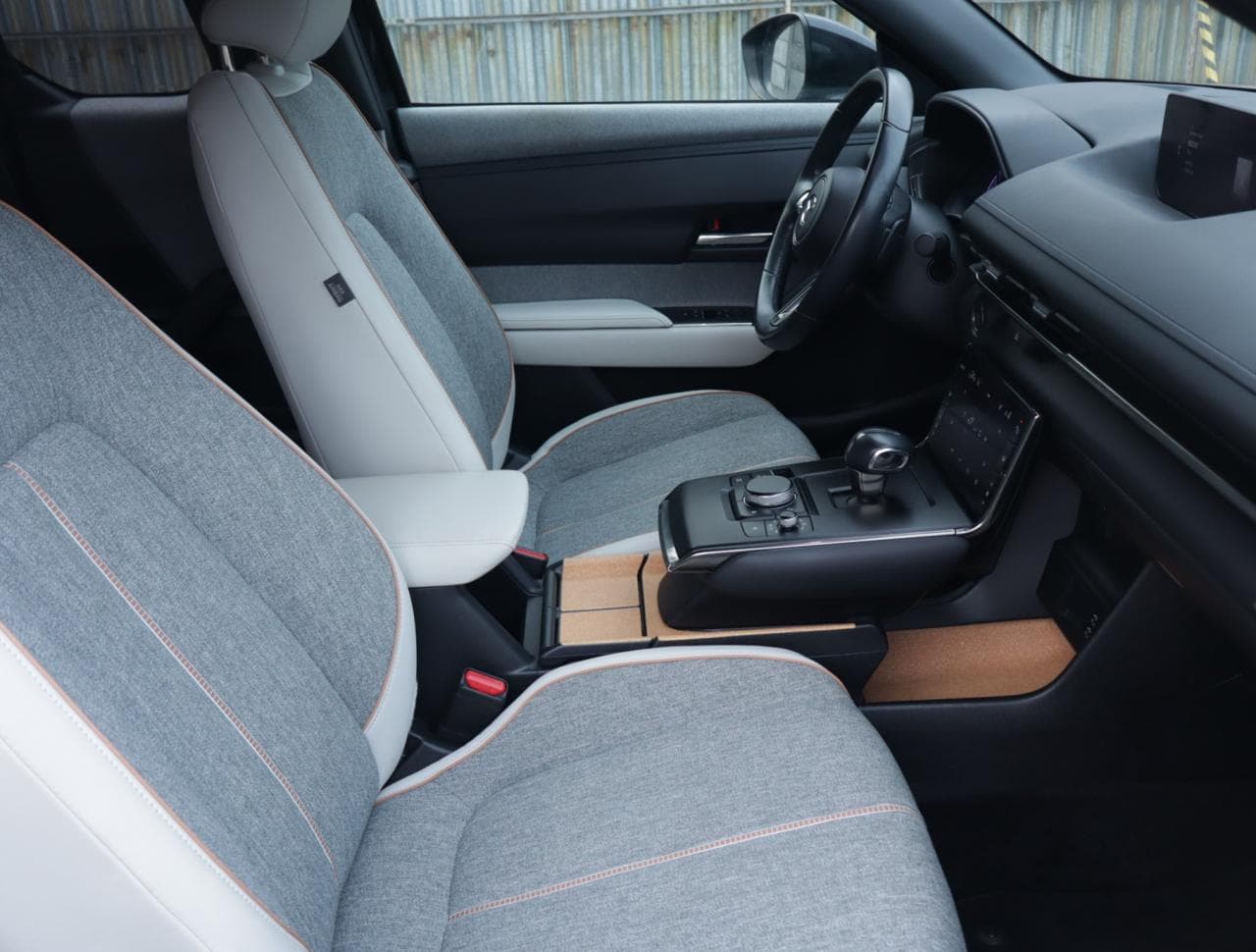 2020 Mazda Mx-30 - 12