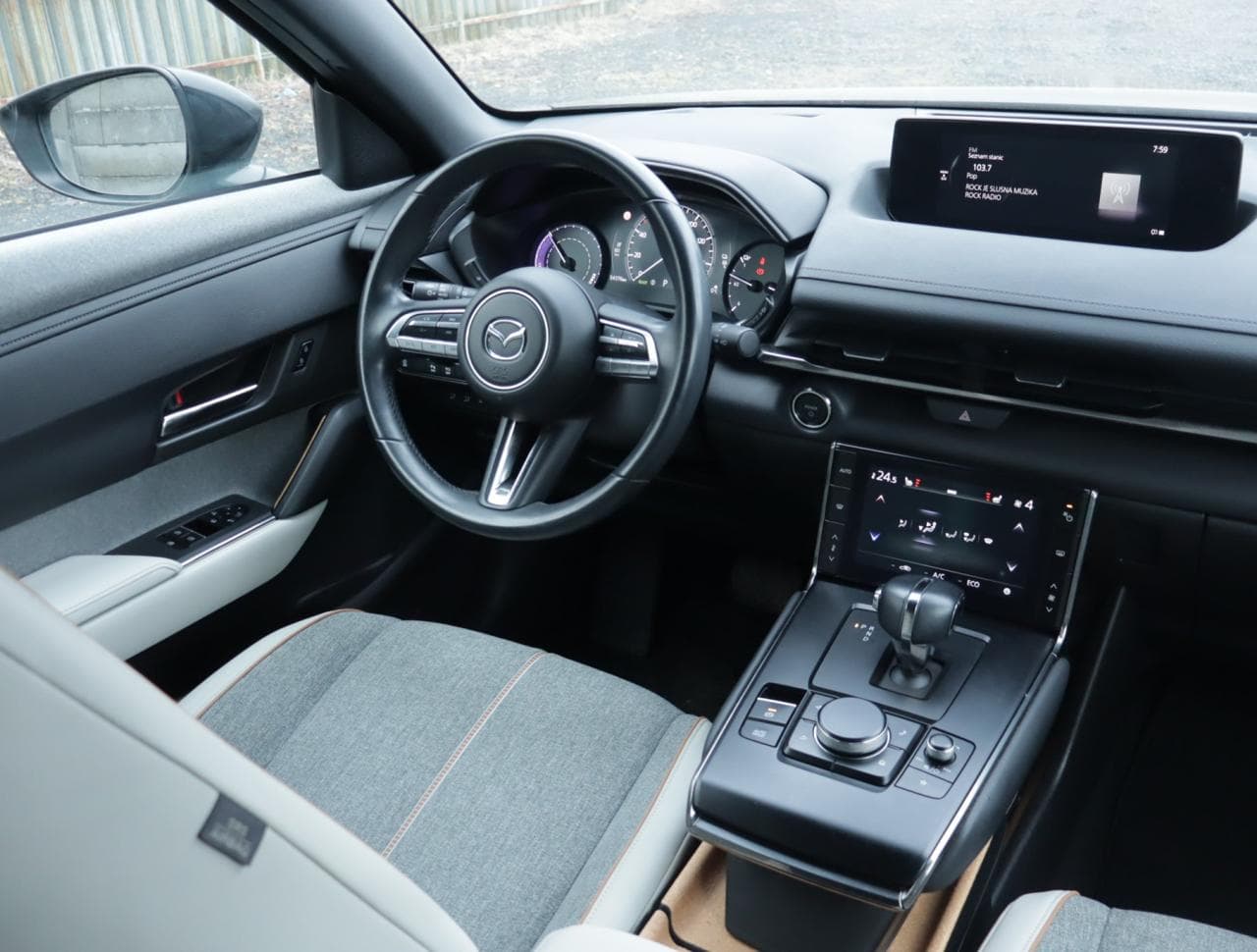 2020 Mazda Mx-30 - 9