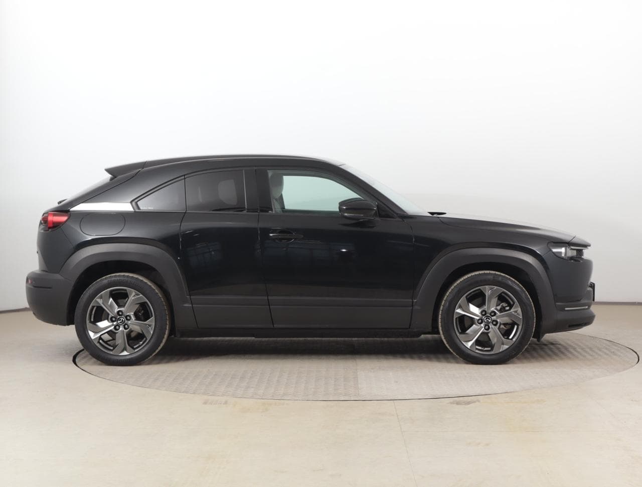 2020 Mazda Mx-30 - 8